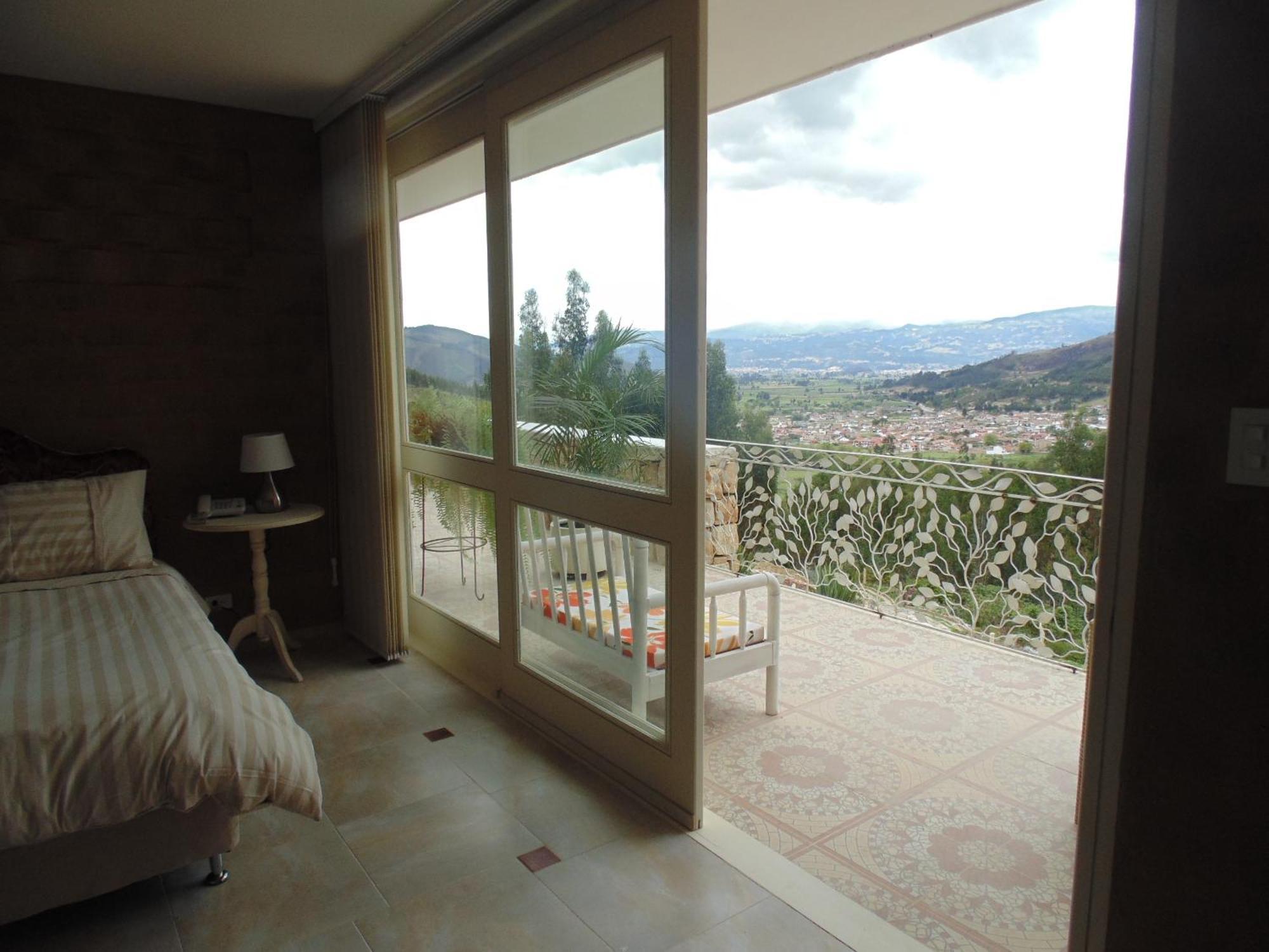 Bella Tierra Boutique Hotel